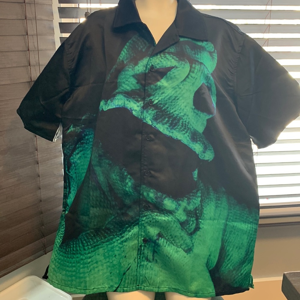 Hot Topic Nightmare Before Christmas Oogie Boogie button down tee Size L